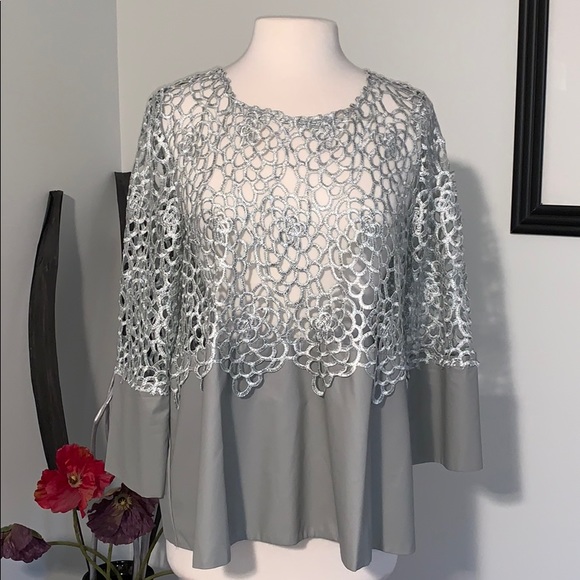 GRACIA Blouse - Picture 1 of 5